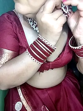 Snapshot of Pratibha_ji chatting on February 15, 2025, 7:06 am Pratibha ji online show from February 15, 2025, 7:06 am