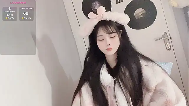 Qedgjwyz1 online show from February 24, 2025, 12:30 am