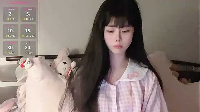 Qedgjwyz1 online show from April 12, 2026, 9:31 pm