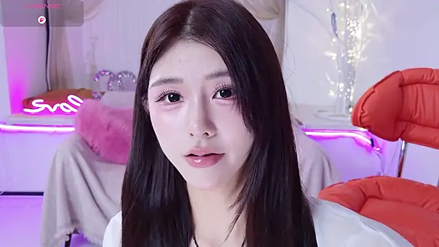 Momoever123456 online show from May 31, 2026, 12:56 pm