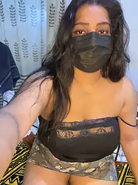 NOORA-GIRL online show from May 14, 2026, 11:55 pm