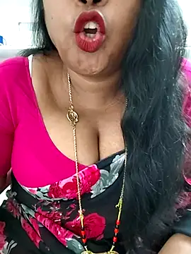 Snapshot of Swapna_143 chatting on November 8, 2025, 3:18 am Swapna 143 online show from November 8, 2025, 3:18 am