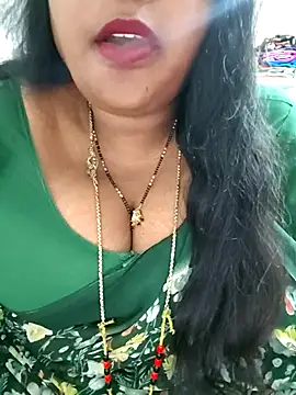 Snapshot of Swapna_143 chatting on July 18, 2026, 4:49 am Swapna 143 online show from July 18, 2026, 4:49 am