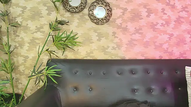 cherry chel online show from September 27, 2025, 8:36 pm