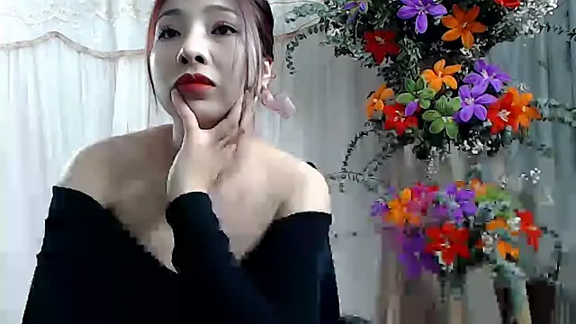 Snapshot of MiMi_0293 chatting on January 2, 2025, 12:57 pm MiMi 0293 online show from January 2, 2025, 12:57 pm