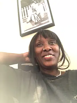 Lola kims online show from September 30, 2025, 7:46 am