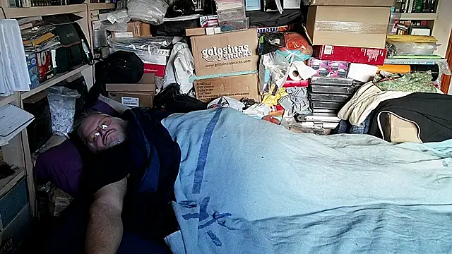 hadeszeuss2 online show from January 11, 2026, 3:17 pm