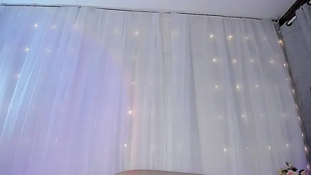  LittleLia online show from December 10, 2024, 8:49 pm