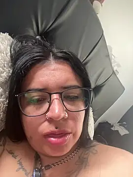 Devilsweet17 online show from June 14, 2026, 2:19 pm