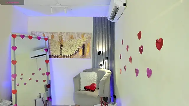 emma alice  online show from February 22, 2025, 11:24 am