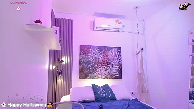 emma alice  online show from October 24, 2025, 12:12 pm