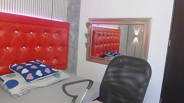 Snapshot of sophia__sweet1 chatting on October 30, 2025, 11:27 pm sophia sweet1 online show from October 30, 2025, 11:27 pm