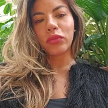 Karen San Miguel online show from October 21, 2025, 8:09 pm