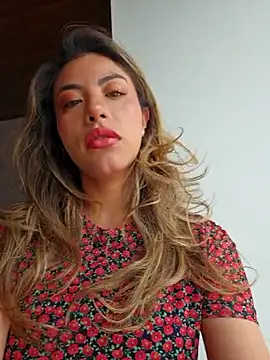 Karen San Miguel online show from November 25, 2025, 6:30 pm