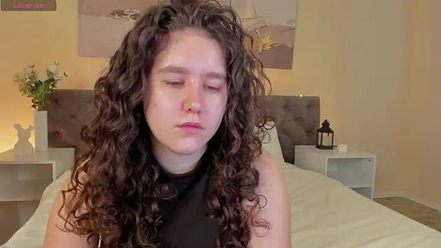 Snapshot of Ariella_Sol chatting on June 20, 2026, 1:09 am Ariella Sol online show from June 20, 2026, 1:09 am
