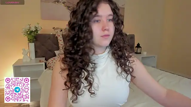 Snapshot of Ariella_Sol chatting on June 22, 2026, 1:07 am Ariella Sol online show from June 22, 2026, 1:07 am