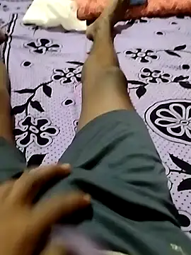 Snapshot of RainedNewyear chatting on March 18, 2025, 5:31 am RainedNewyear online show from March 18, 2025, 5:31 am