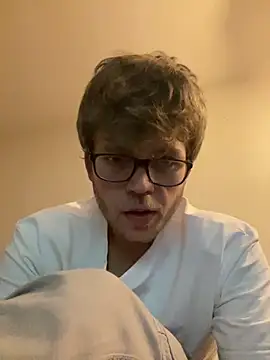 Snapshot of jungxSHxboy chatting on April 12, 2026, 4:06 am jungxSHxboy online show from April 12, 2026, 4:06 am