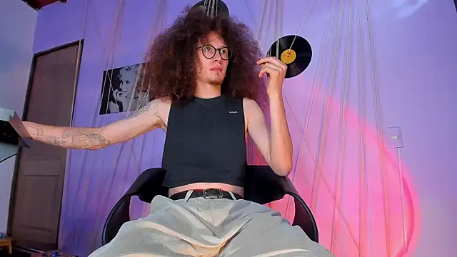 MrShaggy online show from January 27, 2025, 8:17 pm