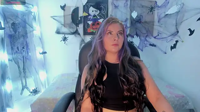 brandy sweet  online show from October 31, 2025, 1:34 pm