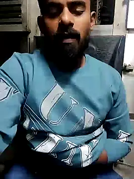 Snapshot of rayhan085 chatting on December 25, 2024, 12:15 pm rayhan085 online show from December 25, 2024, 12:15 pm