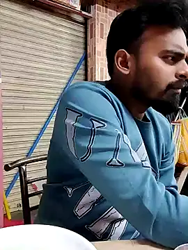 Snapshot of rayhan085 chatting on December 25, 2024, 4:11 pm rayhan085 online show from December 25, 2024, 4:11 pm