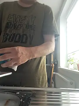 Snapshot of ShyBoy1982 chatting on September 30, 2025, 11:04 am ShyBoy1982 online show from September 30, 2025, 11:04 am