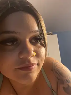 Lolacavalona online show from December 15, 2024, 8:58 pm