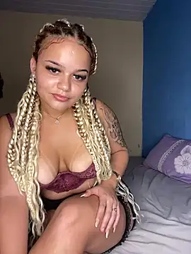 Lolacavalona online show from January 13, 2025, 11:49 pm