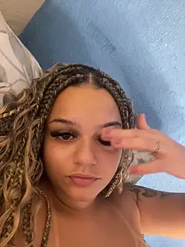 Lolacavalona online show from February 3, 2025, 3:09 am