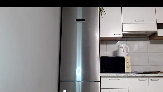 Snapshot of SierraSky_ chatting on July 21, 2026, 5:15 pm SierraSky online show from July 21, 2026, 5:15 pm
