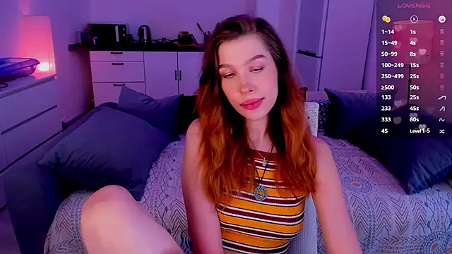 tenderdreams online show from November 14, 2025, 10:58 am