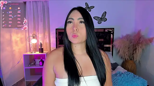 Sarahballiston  online show from March 11, 2025, 12:22 am