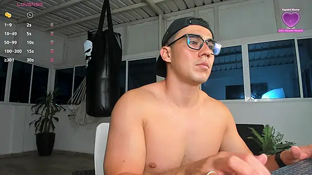 owengray2n online show from December 9, 2024, 6:45 am