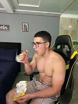 owengray2n online show from February 9, 2025, 3:53 am