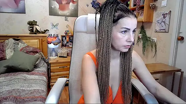 Snapshot of Kendra_Mom chatting on February 11, 2025, 9:42 am Kendra Mom online show from February 11, 2025, 9:42 am