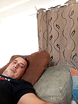 cesar and macarena online show from February 22, 2025, 4:30 pm