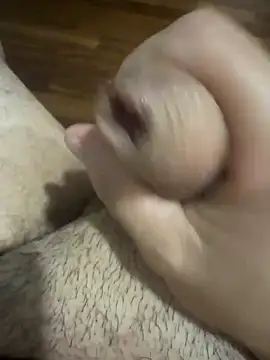 alares online show from November 3, 2025, 11:44 am