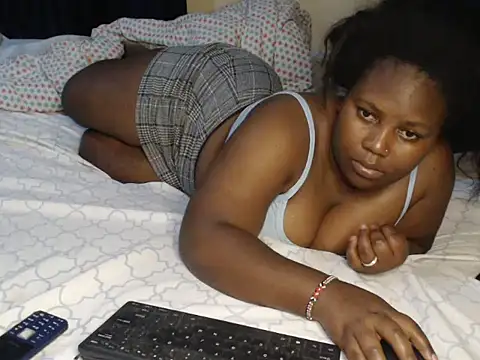 booty lolah  online show from February 16, 2026, 6:37 pm