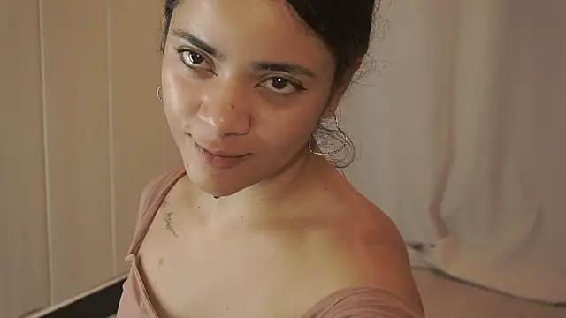 Snapshot of Feetgirl01 chatting on September 18, 2025, 5:26 pm Feetgirl01 online show from September 18, 2025, 5:26 pm