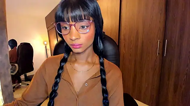 Snapshot of alikahouston4 chatting on October 24, 2025, 5:04 am alikahouston4 online show from October 24, 2025, 5:04 am