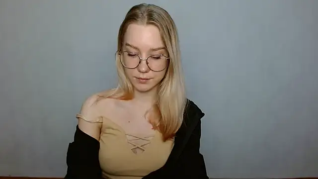 cindi hot online show from February 9, 2025, 12:41 pm