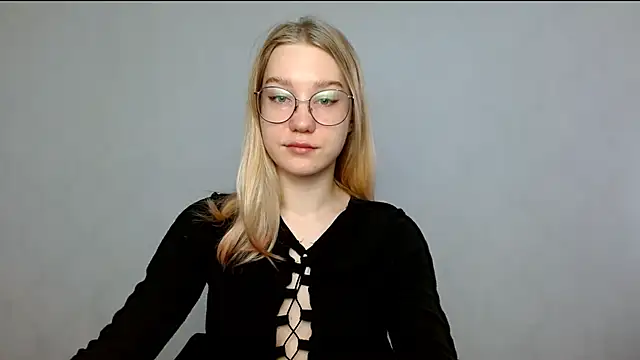 cindi hot online show from February 18, 2025, 8:38 am