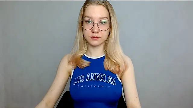 cindi hot online show from February 23, 2025, 8:39 am