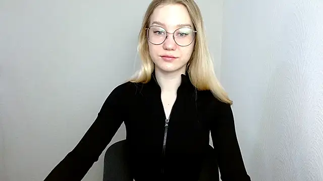 cindi hot online show from March 13, 2025, 9:10 am