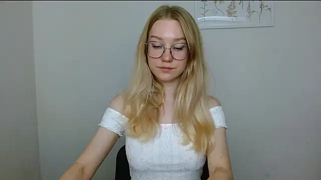 cindi hot online show from September 9, 2025, 9:31 am