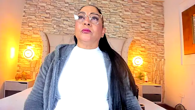 Gina Myers online show from October 1, 2025, 12:22 pm