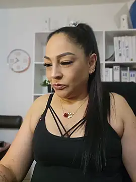 Gina Myers online show from June 18, 2026, 3:40 am