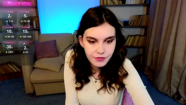 Snapshot of SusieMorris chatting on February 18, 2025, 1:32 am SusieMorris online show from February 18, 2025, 1:32 am