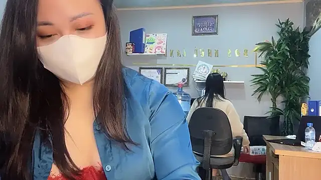 Bamboo Swetie online show from December 17, 2024, 3:06 am